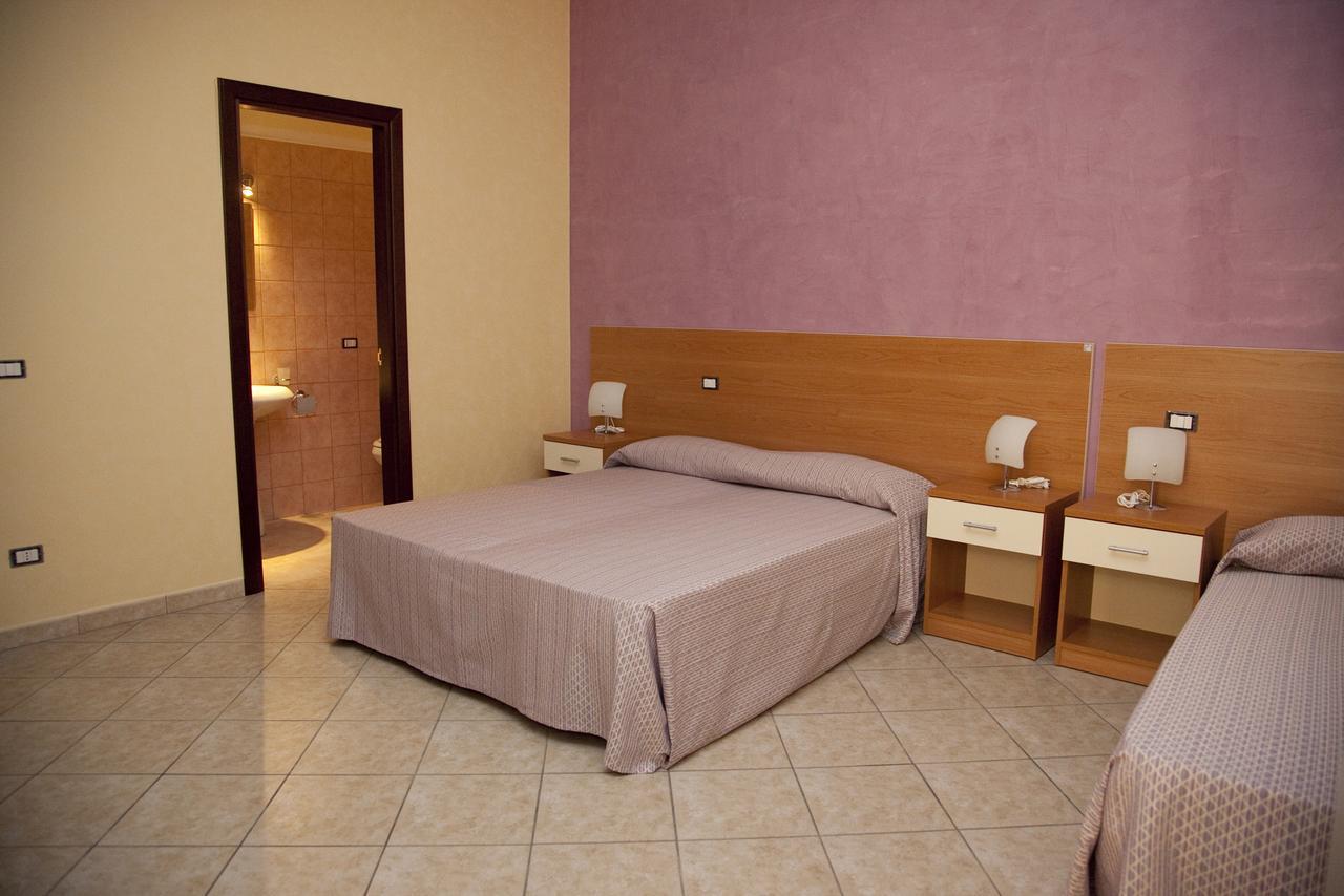 Bed and Breakfast Il Portico Dei Normanni Бутера Екстер'єр фото